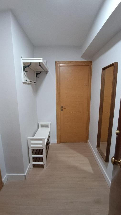 Moderno Apartamento Cerca Del Centro En León Exterior foto