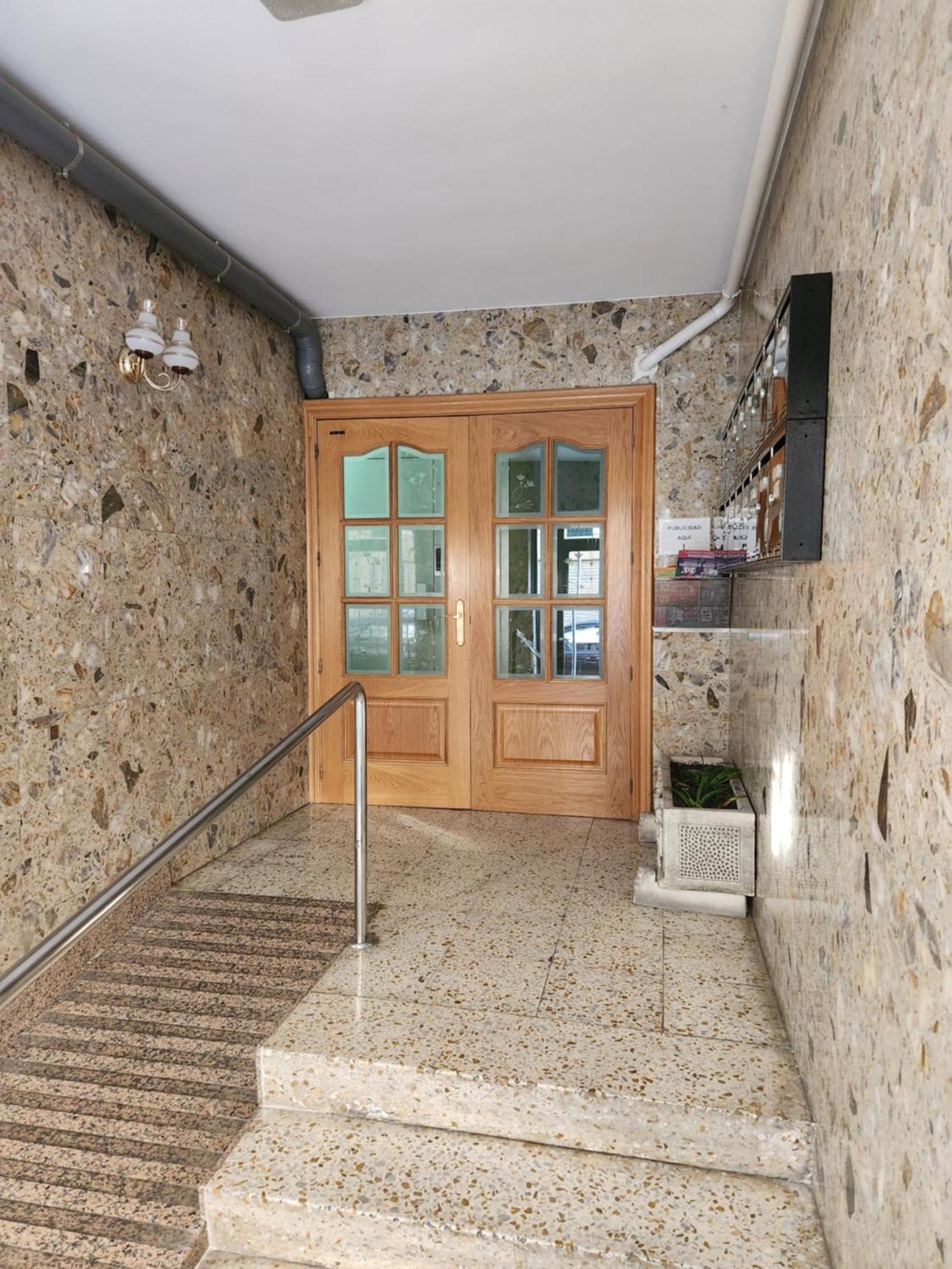 Moderno Apartamento Cerca Del Centro En León Exterior foto